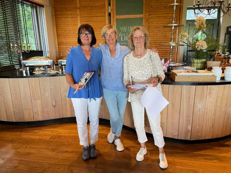 Ladies´Day zum Freundschaftsspiel in Apeldör