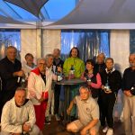 Herren laden die Damen ein